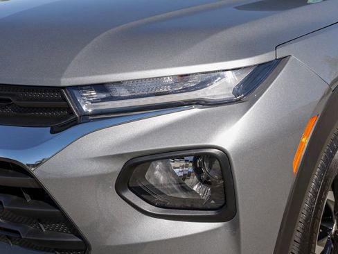 Used 2023 Chevrolet TrailBlazer LT FWD image 10