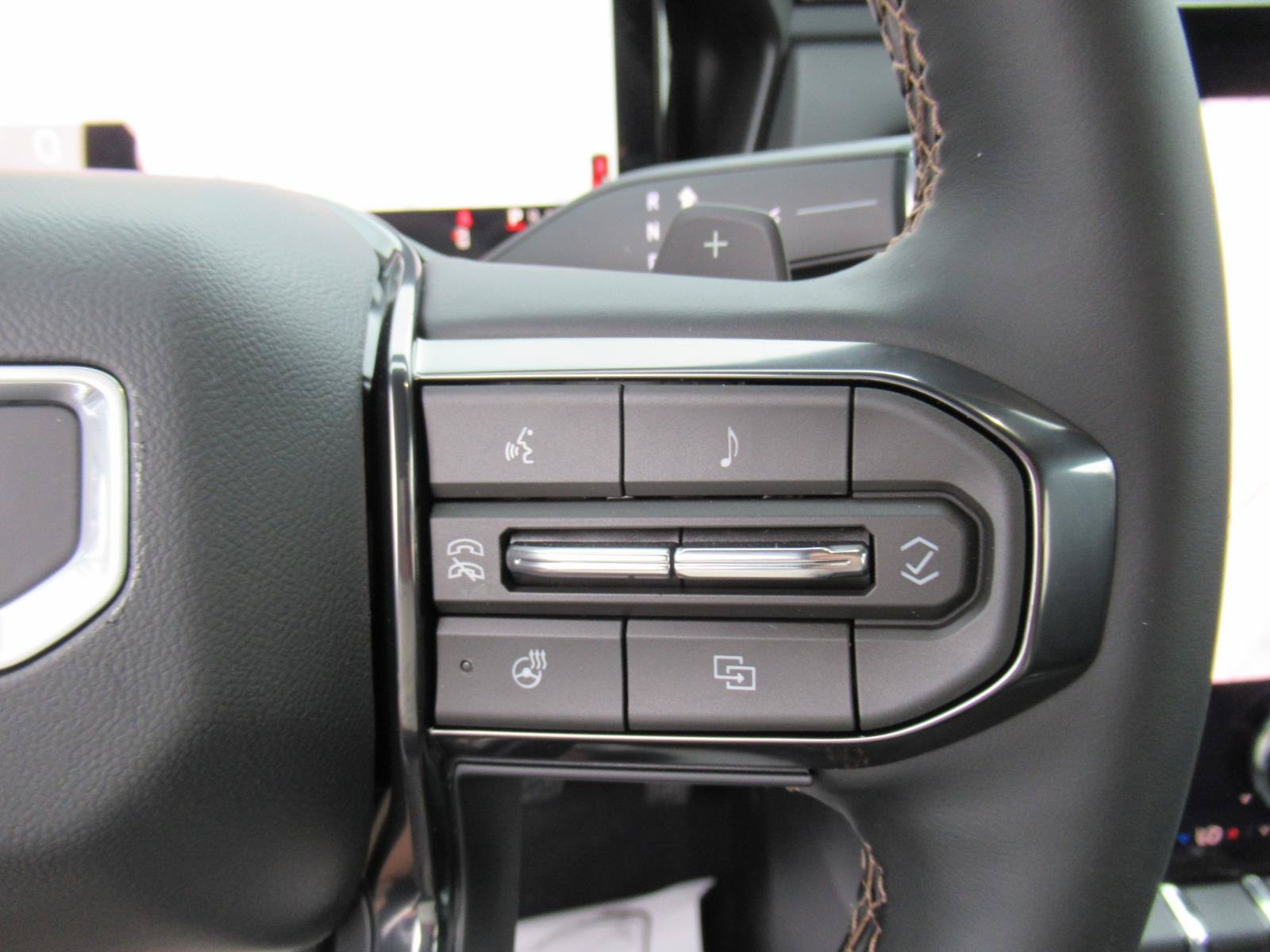 New 2027 GMC Terrain AT4 w/ Convenience Package III AWD/4WD image 24