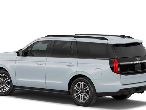 New 2026 Ford Expedition Active image 25