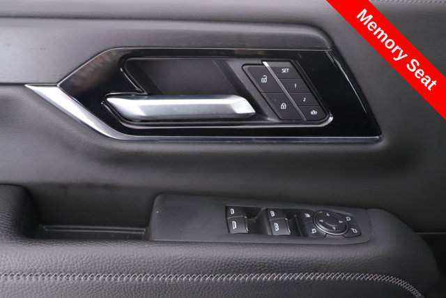Used 2026 GMC Yukon Denali w/ Sun & Power Step Package AWD/4WD image 21