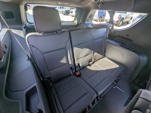 New 2026 GMC Yukon XL Denali image 17