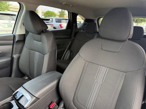 Used 2026 Hyundai Tucson SEL FWD image 12