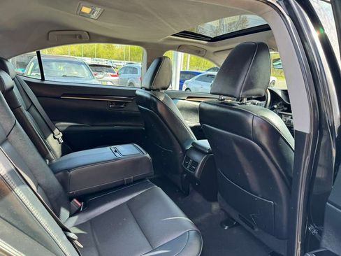 Used 2017 Lexus ES 350 w/ Premium Package image 17