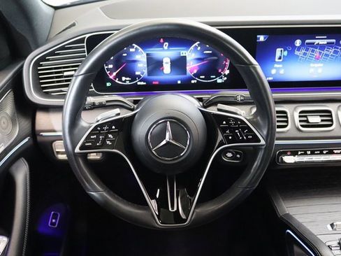 Used 2024 Mercedes-Benz GLE 450 4MATIC w/ AMG Line Exterior image 5