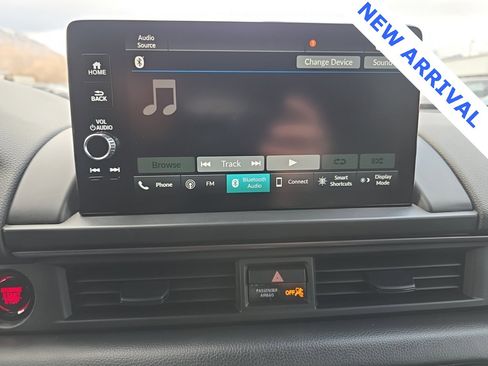 Used 2025 Honda Pilot TrailSport image 18