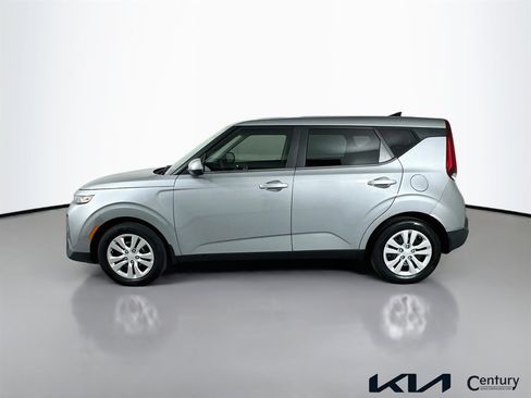 Certified 2022 Kia Soul LX FWD image 8