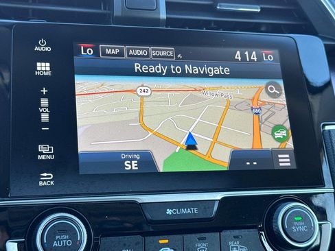 Used 2018 Honda Civic Touring image 18