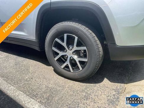 Certified 2025 Jeep Grand Cherokee Limited AWD/4WD image 13