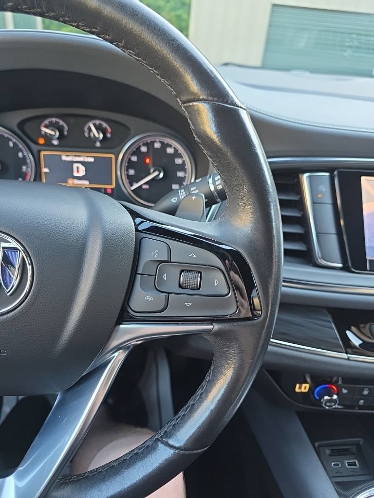 Used 2023 Buick Enclave Essence FWD image 29