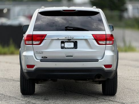 Used 2012 Jeep Grand Cherokee Laredo AWD/4WD image 4