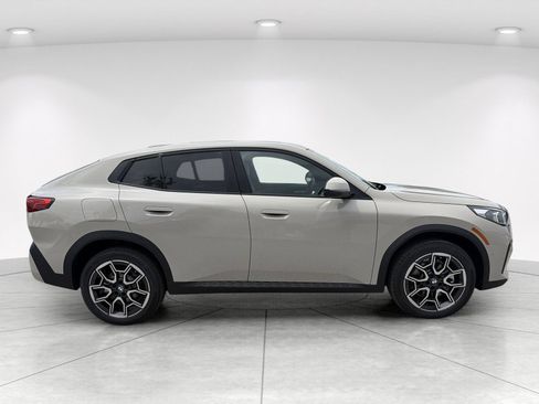 New 2026 BMW X2 xDrive28i w/ Technology Package AWD/4WD image 3