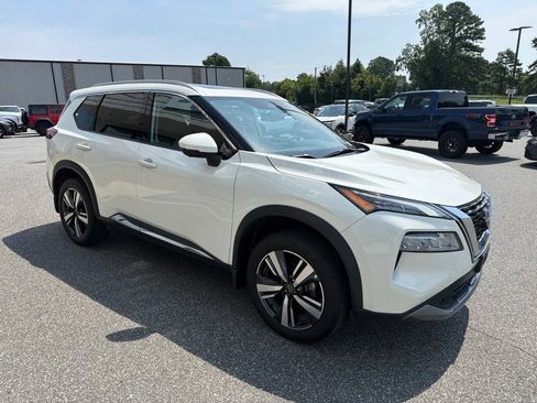 Used 2023 Nissan Rogue SL AWD/4WD image 11