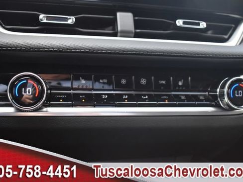 Used 2026 Chevrolet Equinox LT w/ Convenience Package II FWD image 36