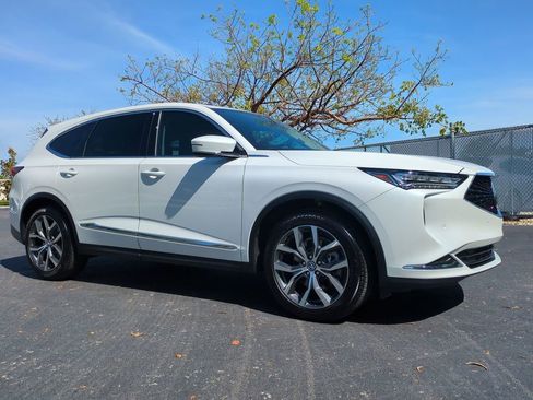 Certified 2024 Acura MDX SH-AWD w/ Technology Package image 2