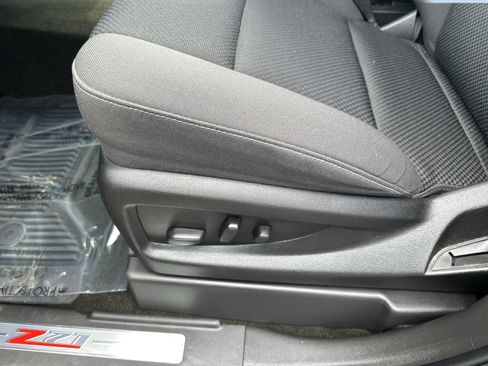 Used 2018 Chevrolet Silverado 1500 LT w/ All Star Edition AWD/4WD image 12