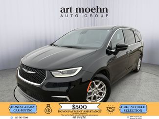 Used 2025 Chrysler Pacifica Select video 1