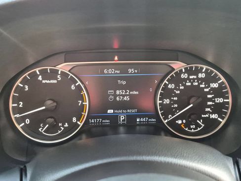 Used 2025 Nissan Altima 2.5 SV FWD image 14