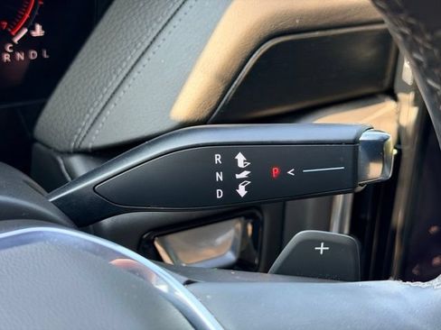 Used 2025 GMC Yukon Denali w/ Sun & Power Step Package AWD/4WD image 14