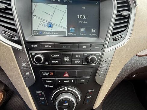 Used 2018 Hyundai Santa Fe Sport w/ 2.4L Tech Package 04 AWD/4WD image 19