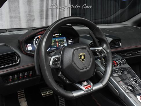 Used 2019 Lamborghini Huracan LP 580-2 image 9