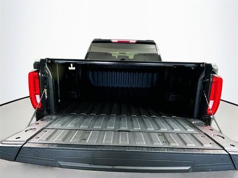 Used 2022 GMC Sierra 1500 SLT image 27