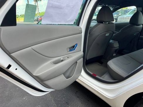 New 2026 Hyundai Elantra Sport FWD image 17