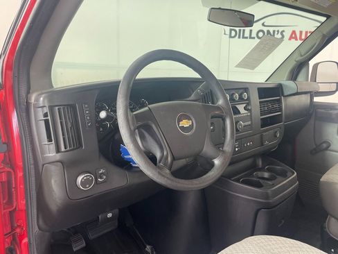 Used 2015 Chevrolet Express 2500 image 15