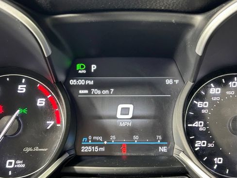 Used 2023 Alfa Romeo Stelvio Ti AWD/4WD image 25