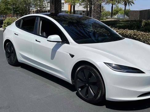 Used 2025 Tesla Model 3 Long Range image 50