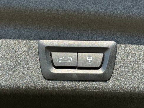 Used 2025 BMW X1 xDrive28i w/ Technology Package image 16