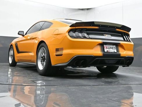 Used 2019 Ford Mustang GT Premium w/ GT Performance Package image 43