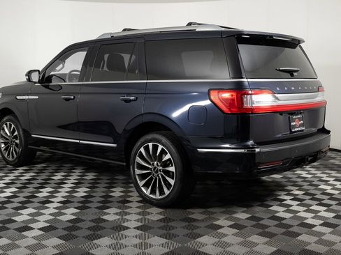 Used 2021 Lincoln Navigator Reserve w/ Cargo Convenience Package image 4