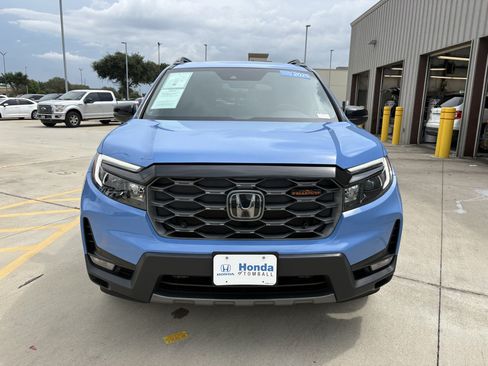 Certified 2025 Honda Passport TrailSport image 3