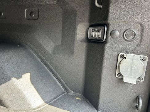 Used 2025 GMC Hummer EV 3X AWD/4WD image 27