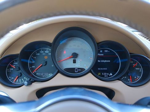 Used 2015 Porsche Cayenne S image 16