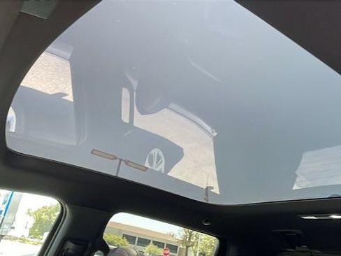 Used 2025 Chevrolet Silverado EV RST AWD/4WD image 29
