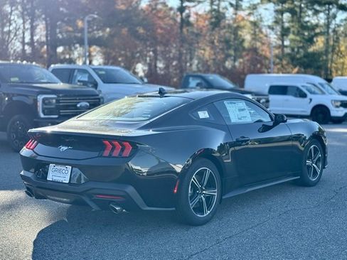 New 2025 Ford Mustang Coupe image 4