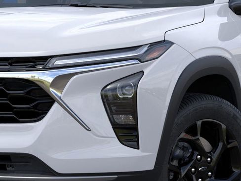 New 2026 Chevrolet Trax LT w/ Midnight Edition image 10