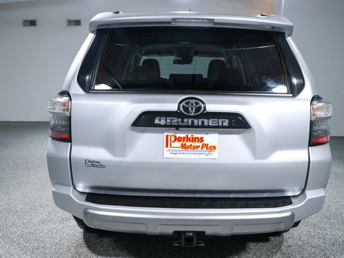 Used 2023 Toyota 4Runner TRD Off-Road Premium AWD/4WD image 8