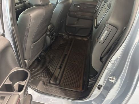 Used 2025 Honda Ridgeline Black Edition image 19