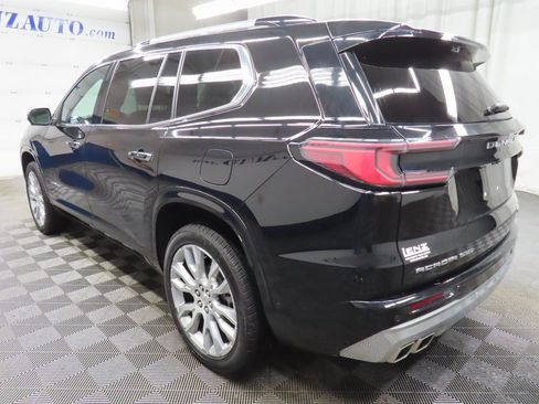 Used 2024 GMC Acadia Denali image 5