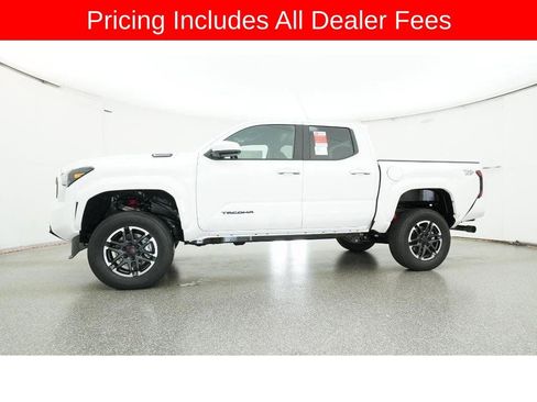 New 2025 Toyota Tacoma TRD Sport AWD/4WD image 18