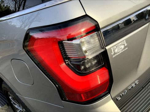 Used 2021 Ford Expedition Limited RWD image 28