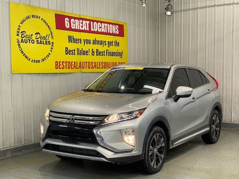 Used 2018 Mitsubishi Eclipse Cross SE image 1