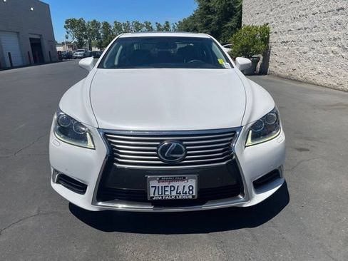Used 2016 Lexus LS 460 w/ Comfort Package RWD image 2