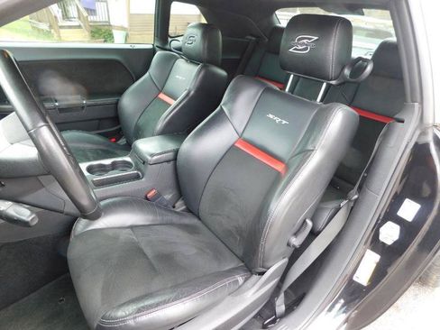 Used 2009 Dodge Challenger SRT8 w/ SRT Option Group II RWD image 7