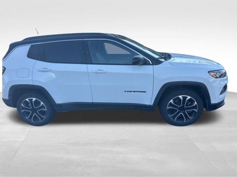 Used 2023 Jeep Compass Limited image 27