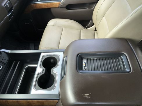 Used 2018 GMC Sierra 1500 SLT image 17