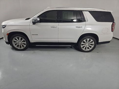 Used 2021 Chevrolet Tahoe Premier w/ Premium Package image 4