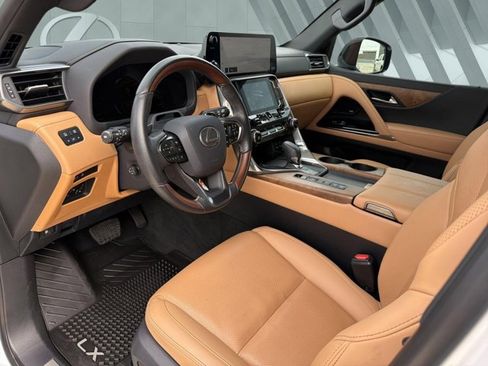 Certified 2025 Lexus LX 700h Luxury w/ Appearance Package AWD/4WD image 8